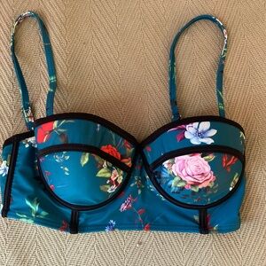 ModCloth Pippa Bikini Top size S